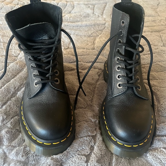 Doc Martens Pasquale size 39 - Picture 2 of 6